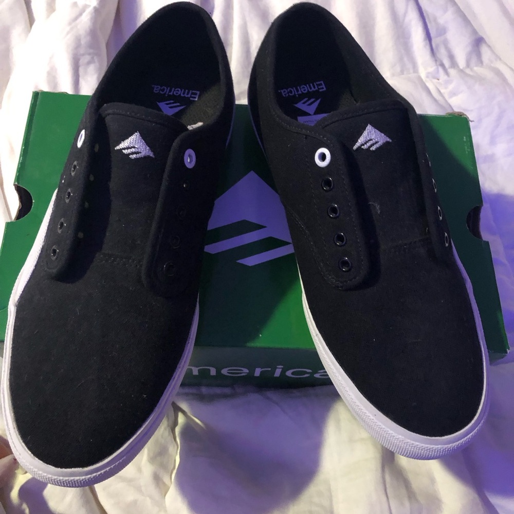 Brand new with tags just no laces